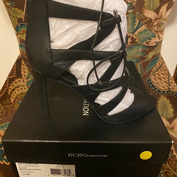 BCBG Latte Matte Soft NAPPA - Picture 3 of 3